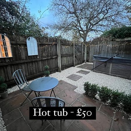 Ferienwohnung The Hideaway, Hot Tub Henley-in-Arden Exterior foto